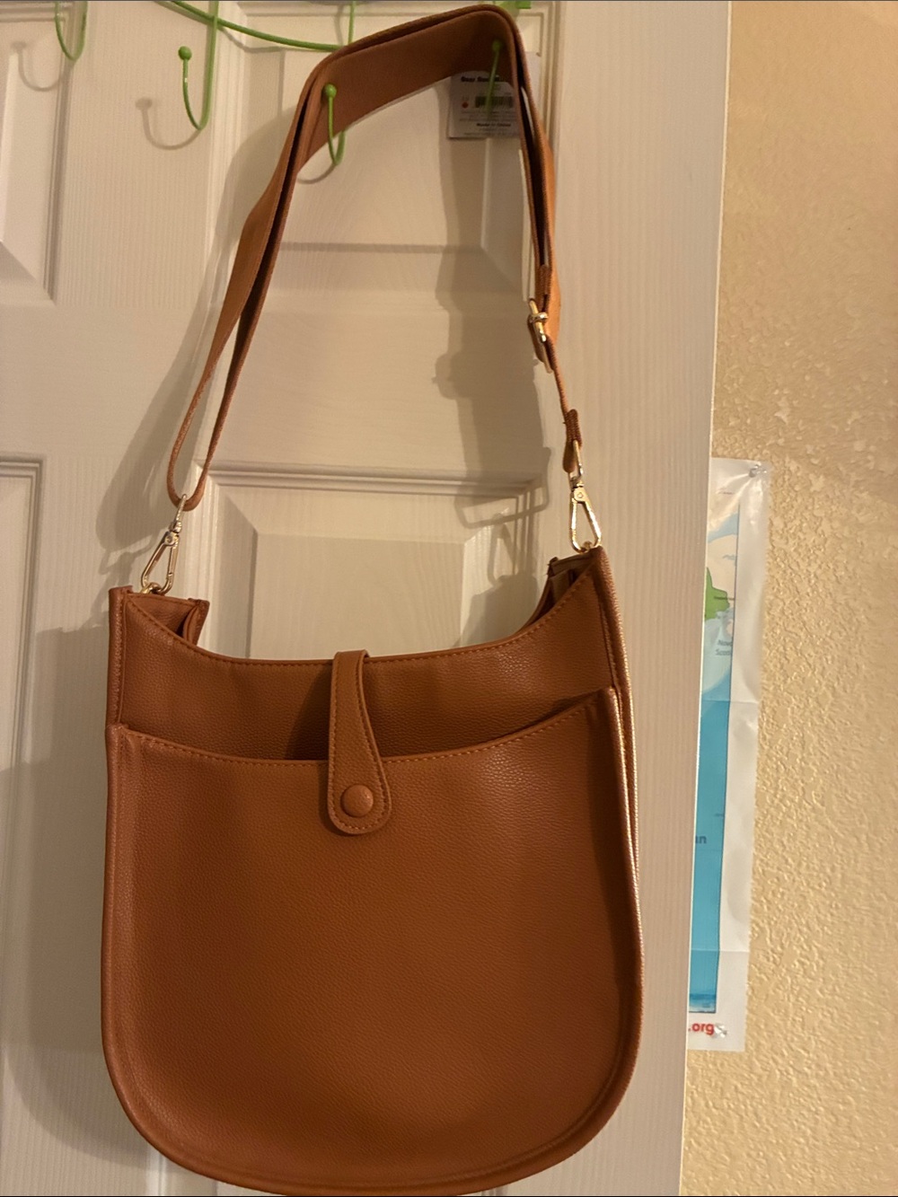 Everyday chestnut Bag with Front Pocket